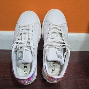 Girls' Stan Smith White Sneakers Size 5Y